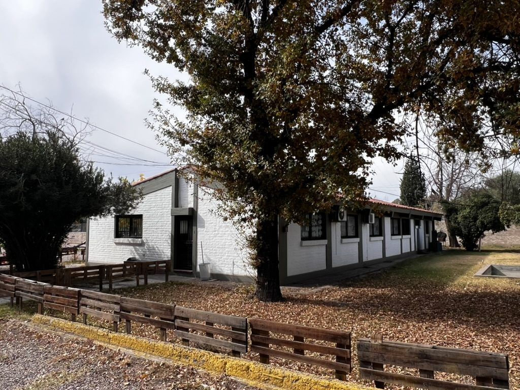 Oficinas y sanitarios